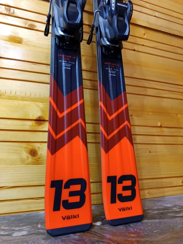LYŽE VOLKL RACETIGER JR RED 140CM --MODEL 2025--